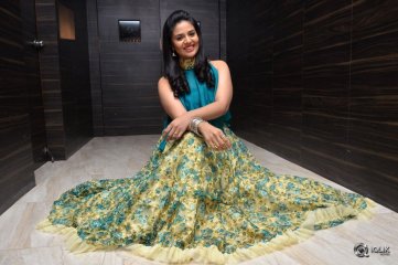 Sreemukhi at O Pilla Nee Valla Movie Audio Launch